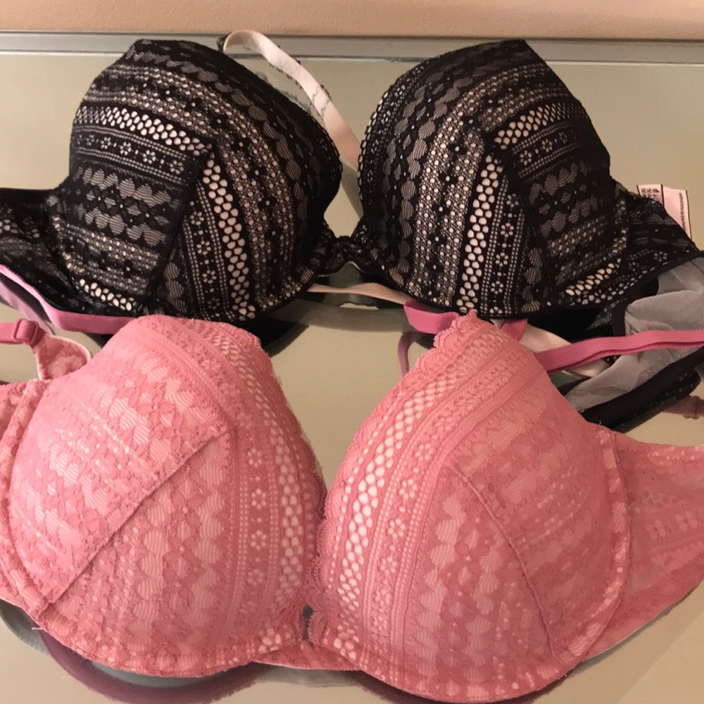 Victoria Secret (set of 2) bras like new 36C